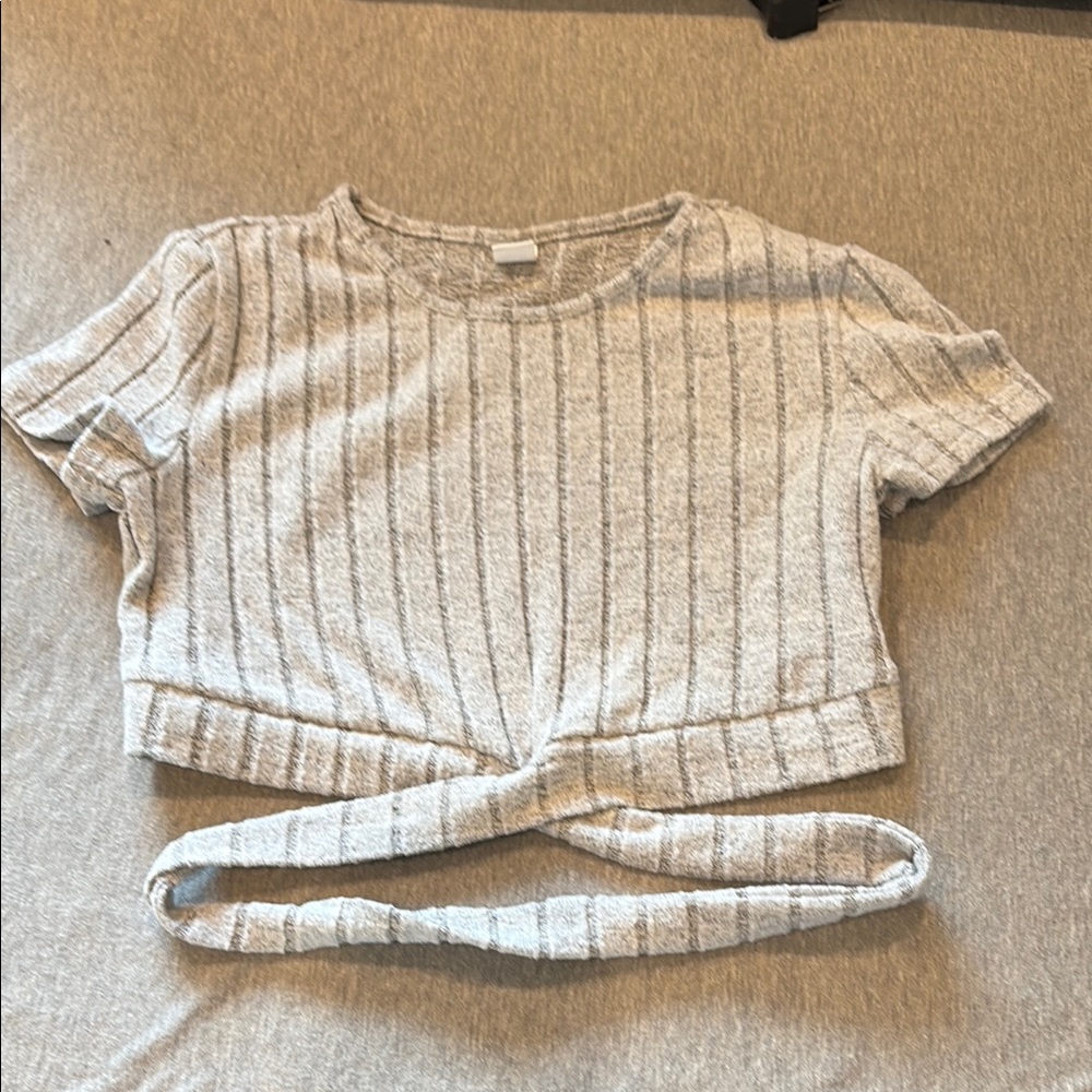 Stylish Gray Kids' Cropped Top
